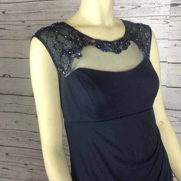 DAVID'S BRIDAL long beaded illusion cap-sleeve dress size 12 - Picture 12 of 17